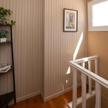 Sea Side Hill Apartman *