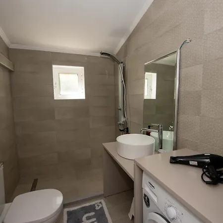 Sea Side Hill * Astrakeri