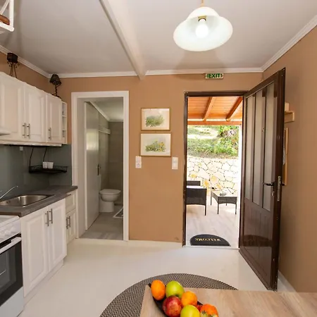 Sea Side Hill Astrakeri