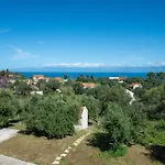 Sea Side Hill Apartmán Astrakeri