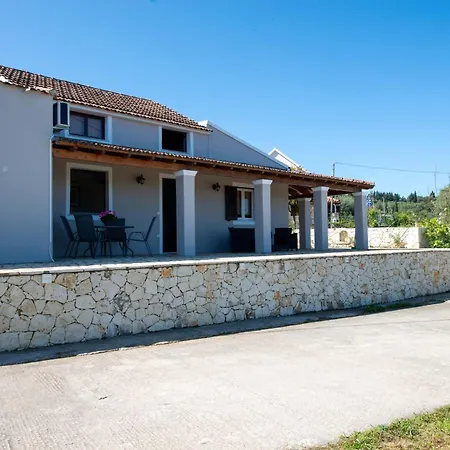 Sea Side Hill Apartamento Astrakeri