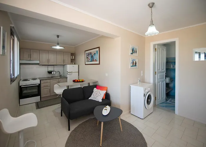 Sea Side Hill * Astrakeri