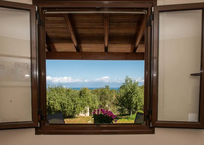 Sea Side Hill Apartment *