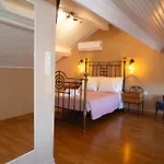 Sea Side Hill Daire Astrakeri