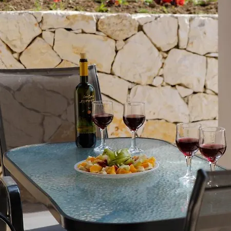 Sea Side Hill * Astrakeri