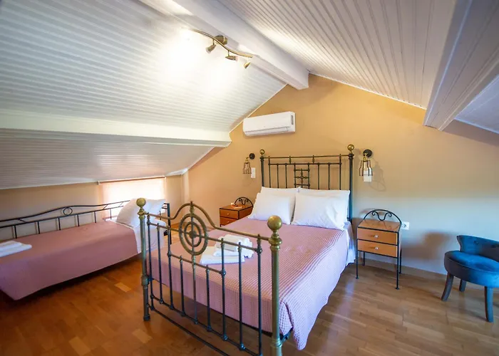 Sea Side Hill Apartment Astrakeri