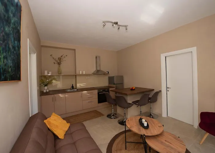 Apartment Sea Side Hill *